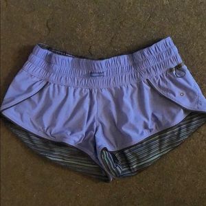 lululemon reversible blue shorts - 2/4